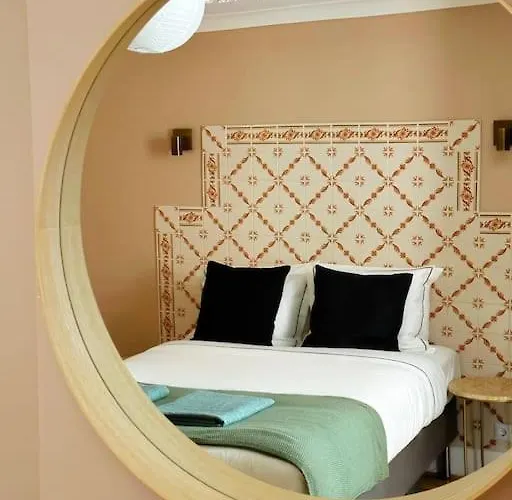 Lejlighed Historical Center, Large 2 Bedroom Apartment, Bright & Stylish