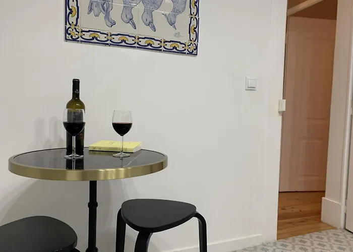 Historical Center, Large 2 Bedroom Apartment, Bright & Stylish Lejlighed *