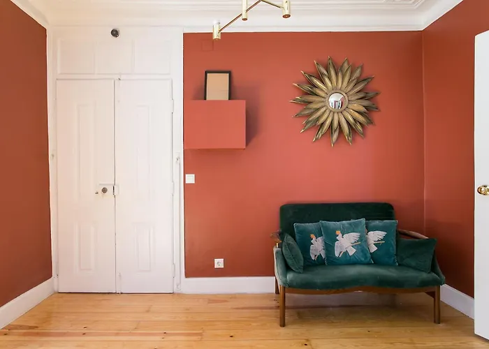 Historical Center, Large 2 Bedroom Apartment, Bright & Stylish *