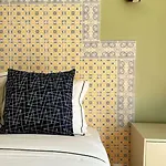 Historical Center, Large 2 Bedroom Apartment, Bright & Stylish