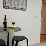 Historical Center, Large 2 Bedroom Apartment, Bright & Stylish Διαμέρισμα *