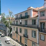Historical Center, Large 2 Bedroom Apartment, Bright & Stylish Lisboa