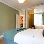 Historical Center, Large 2 Bedroom Apartment, Bright & Stylish
