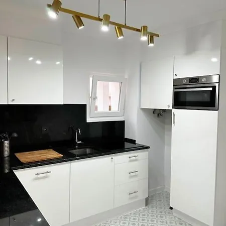 Διαμέρισμα Historical Center, Large 2 Bedroom Apartment, Bright & Stylish *