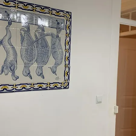 Historical Center, Large 2 Bedroom Apartment, Bright & Stylish Lisboa