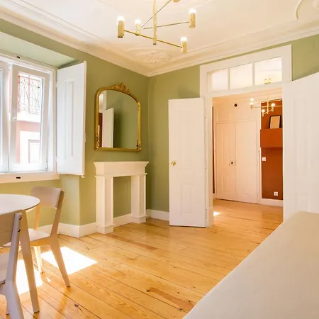 Historical Center, Large 2 Bedroom Apartment, Bright & Stylish Διαμέρισμα