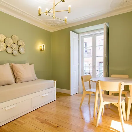 Historical Center, Large 2 Bedroom Apartment, Bright & Stylish Apartment