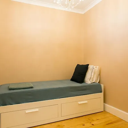 Historical Center, Large 2 Bedroom Apartment, Bright & Stylish Apartment