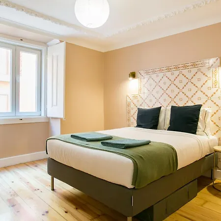 Historical Center, Large 2 Bedroom Apartment, Bright & Stylish Apartment *