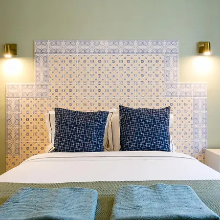Apartment Historical Center, Large 2 Bedroom Apartment, Bright & Stylish Lisbon