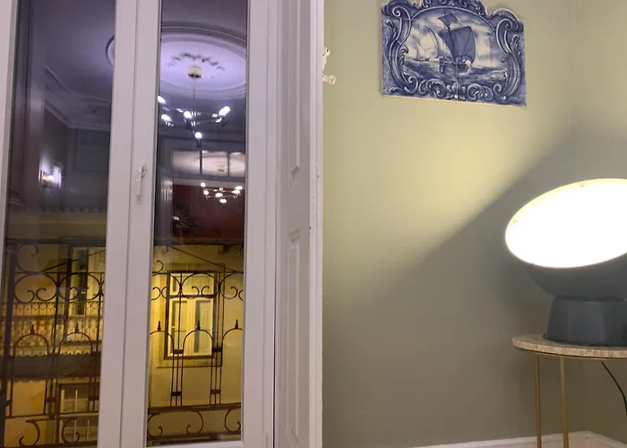 Historical Center, Large 2 Bedroom Apartment, Bright & Stylish