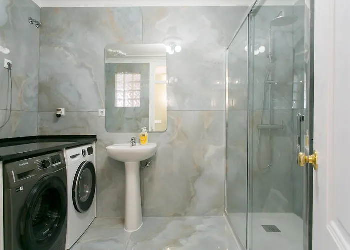 Historical Center, Large 2 Bedroom Apartment, Bright & Stylish Apartmán Lisboa