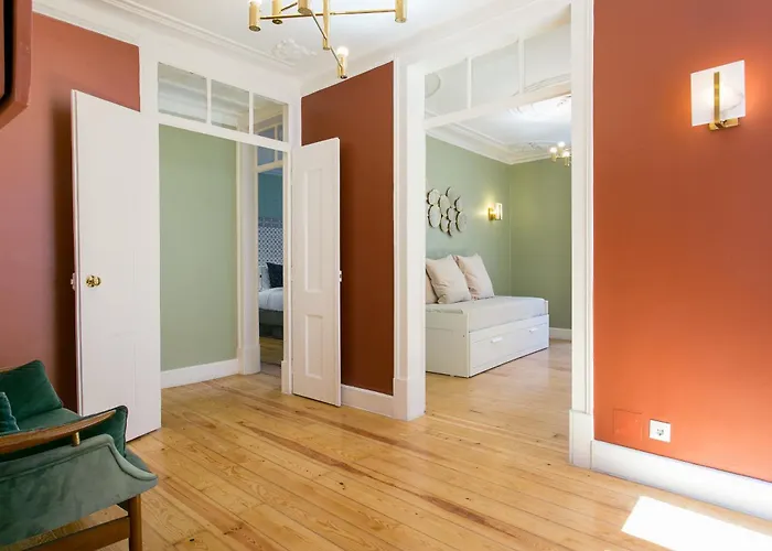 דירה Historical Center, Large 2 Bedroom Apartment, Bright & Stylish *