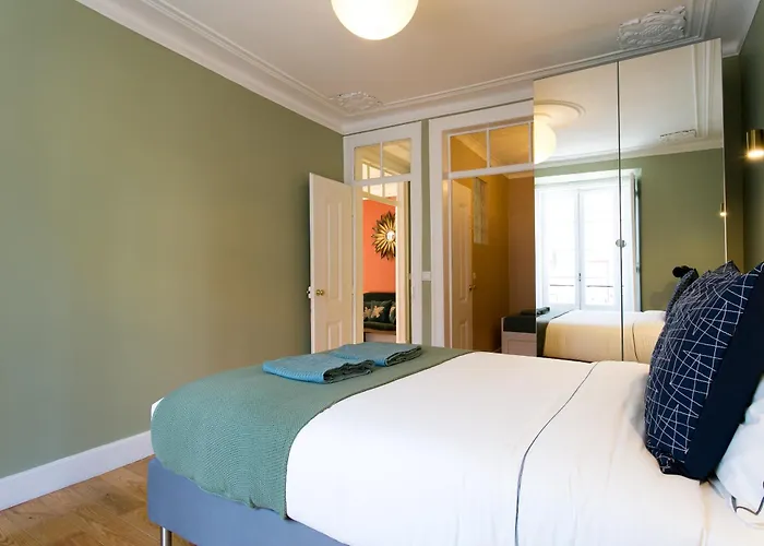Historical Center, Large 2 Bedroom Apartment, Bright & Stylish