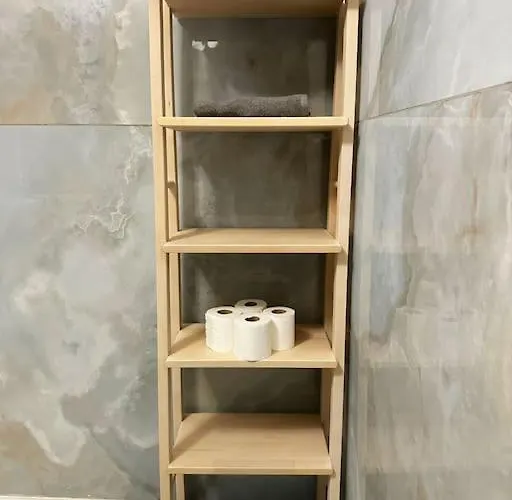 Historical Center, Large 2 Bedroom Apartment, Bright & Stylish Lisboa
