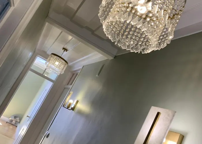 Lägenhet Historical Center, Large 2 Bedroom Apartment, Bright & Stylish *